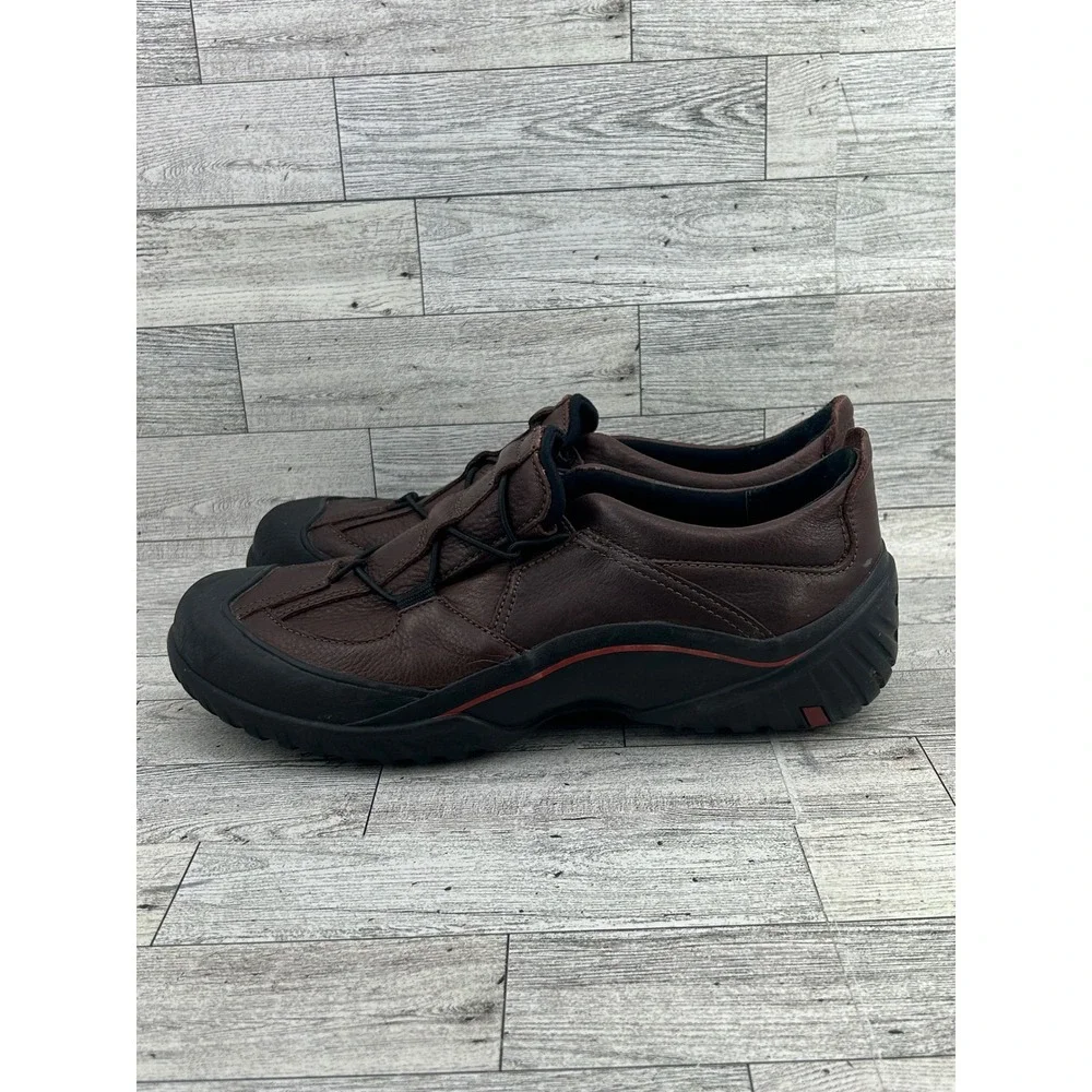 Clarks Muckers Brown Leather Waterproof Bungee Slip On‎ Shoes Women Size 10M